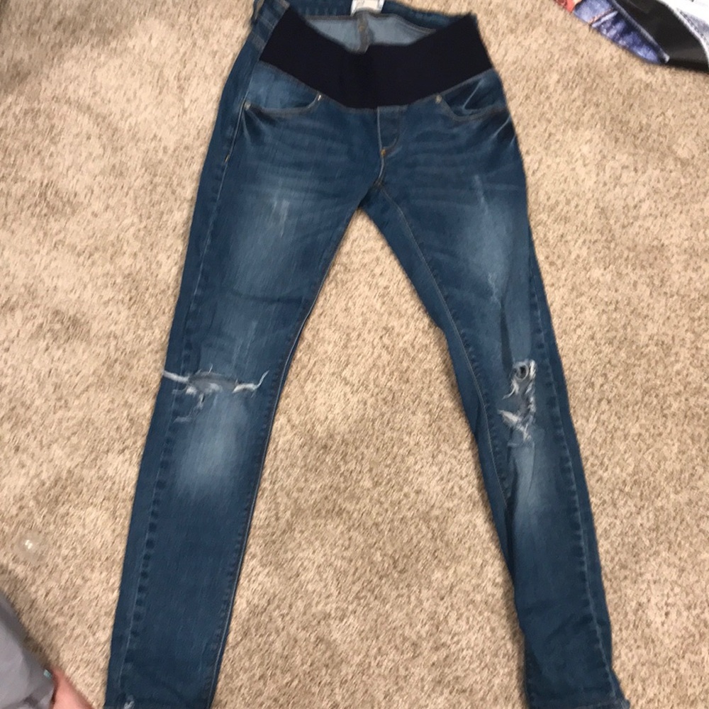 Distressed maternity